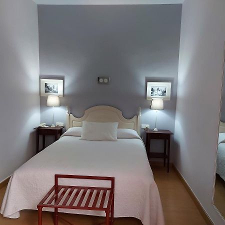 Hotel Londres Seville Luaran gambar