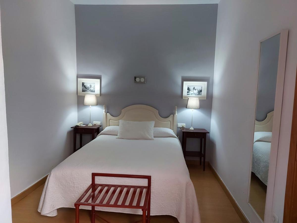 Hotel Londres Seville Luaran gambar