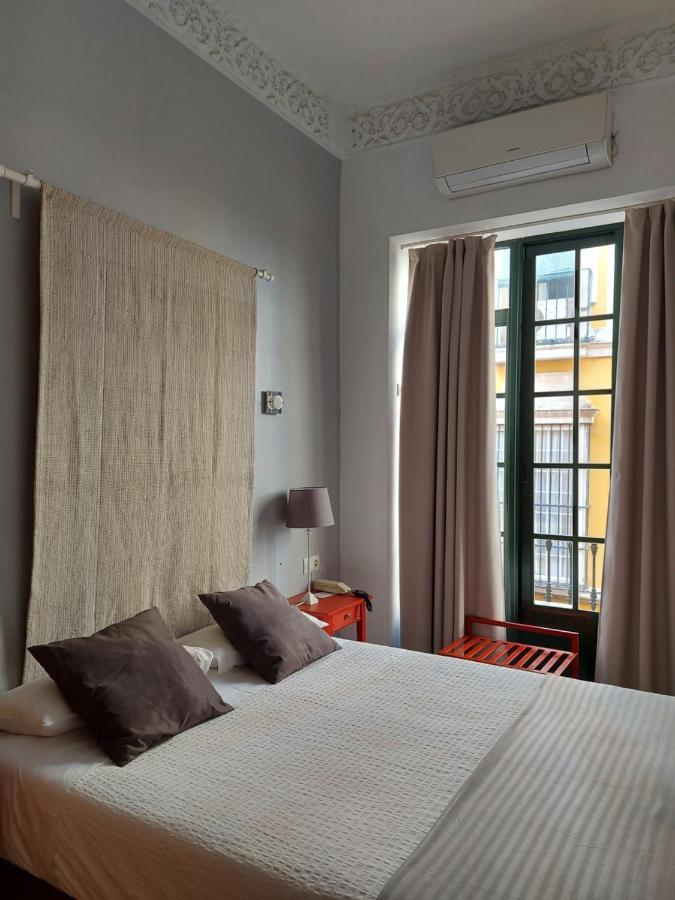 Hotel Londres Seville Luaran gambar