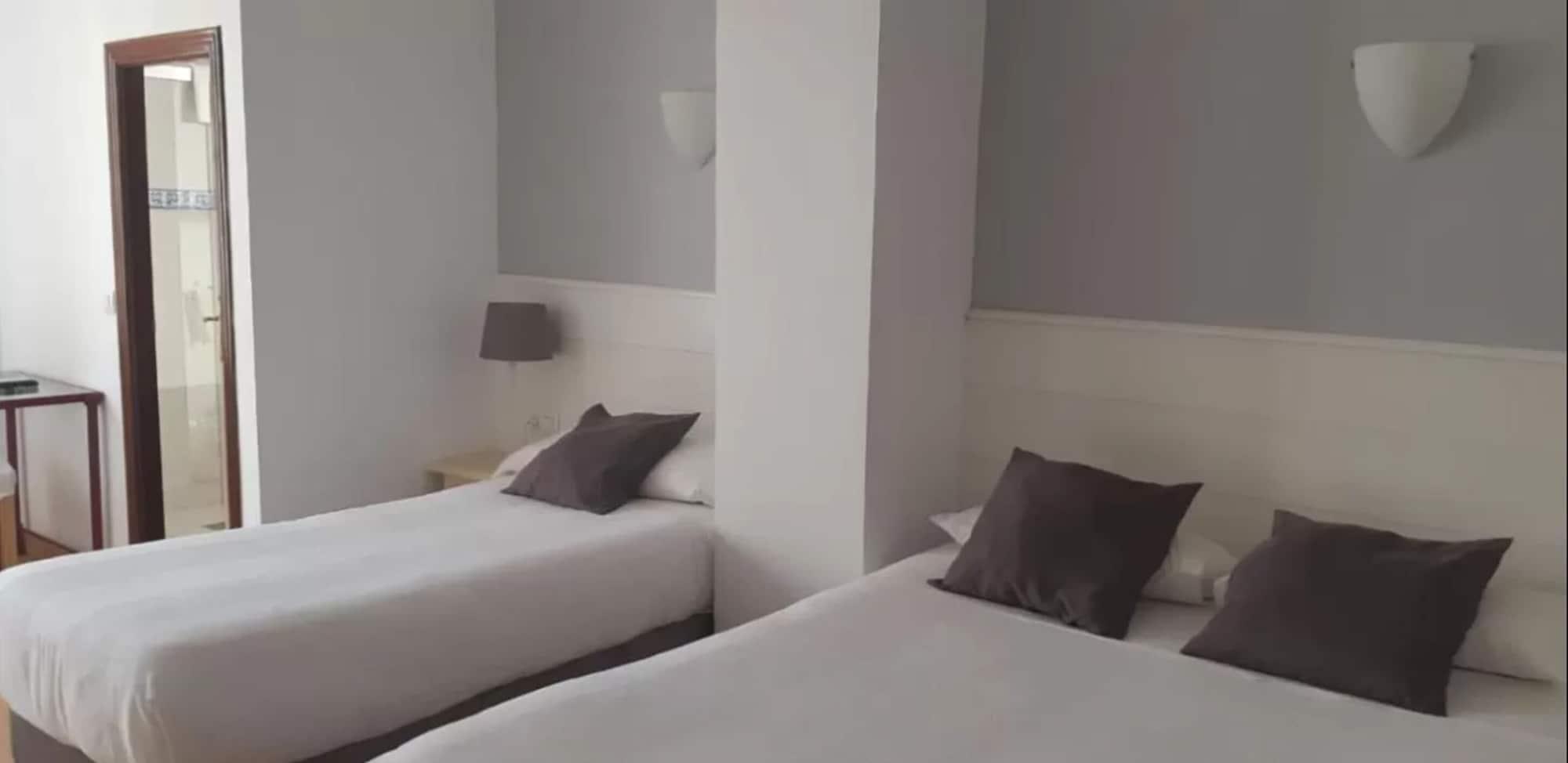 Hotel Londres Seville Luaran gambar