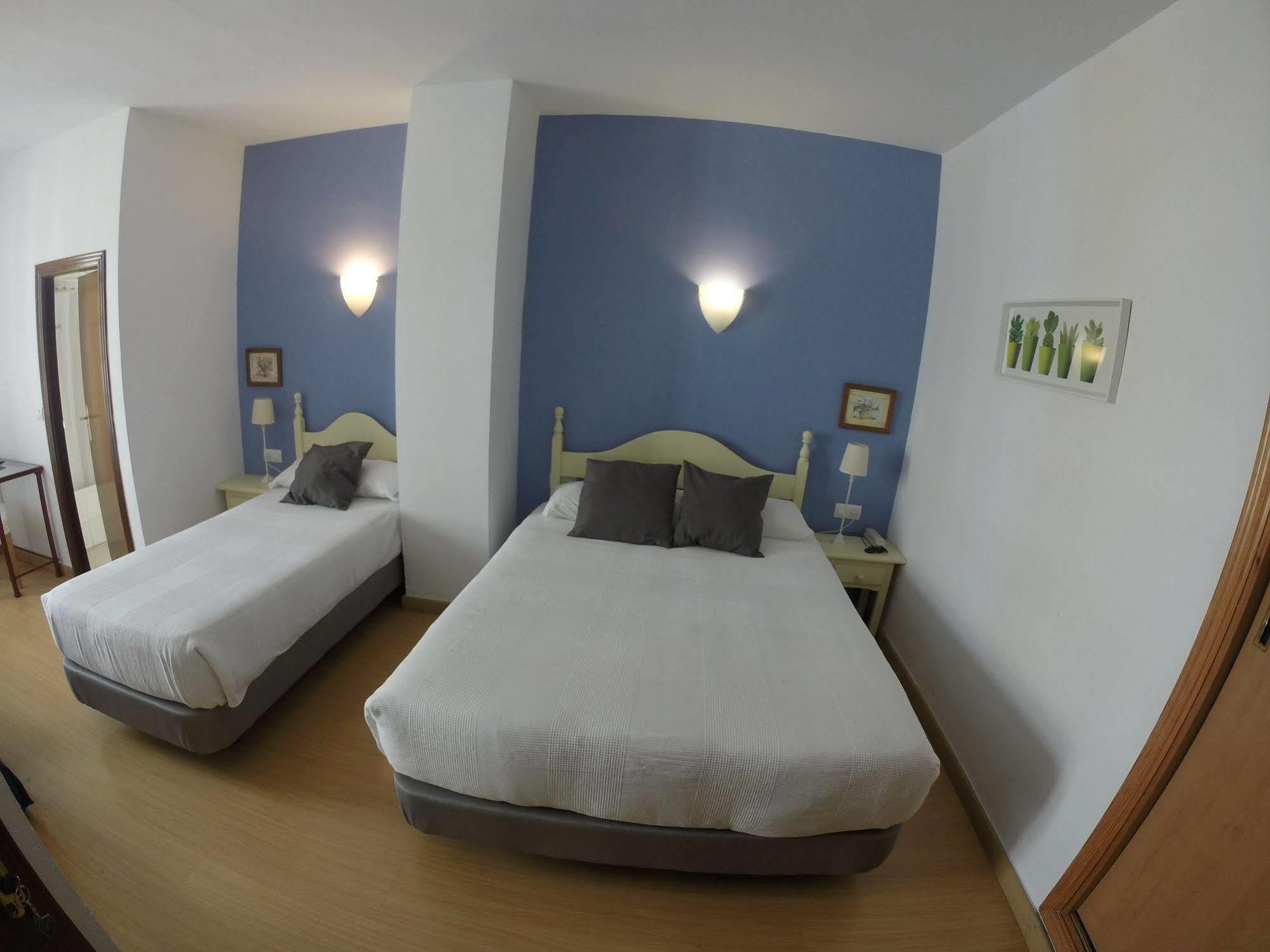 Hotel Londres Seville Luaran gambar