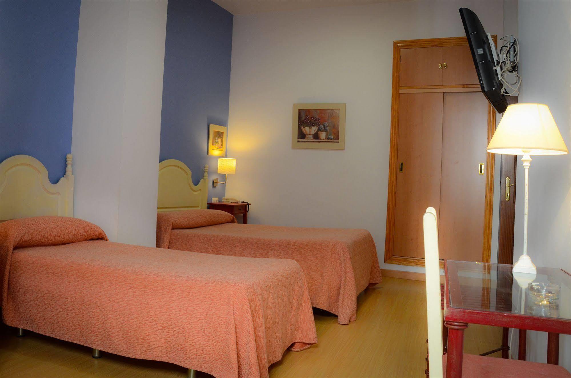 Hotel Londres Seville Luaran gambar