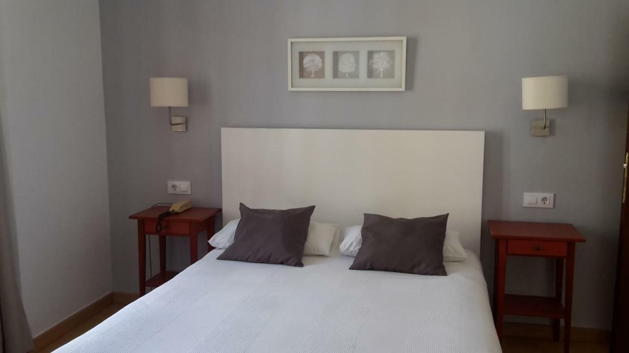 Hotel Londres Seville Luaran gambar